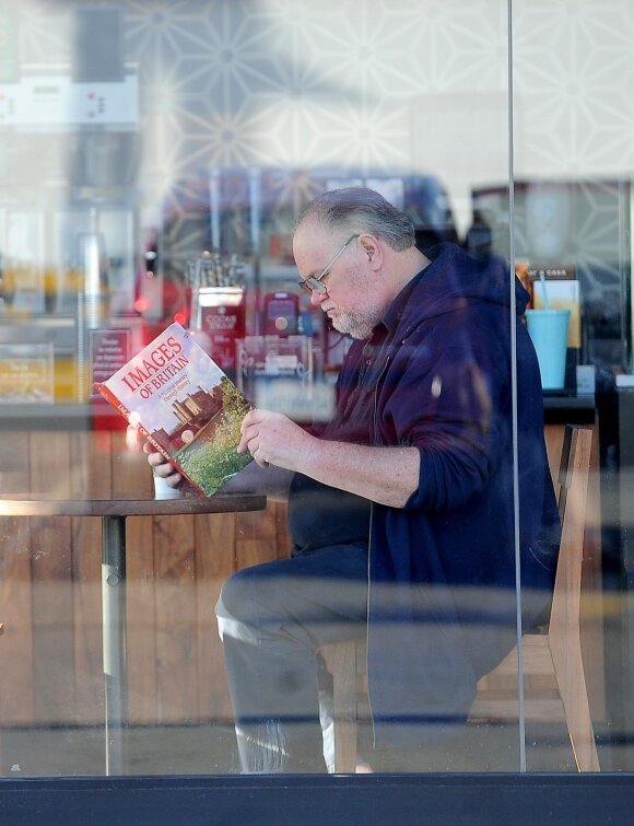   Meghan Markle's father in a photograph of a still photograph 