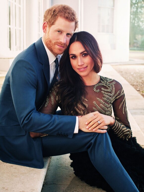   Official Photo of Meghan Markle and Prince Harry 