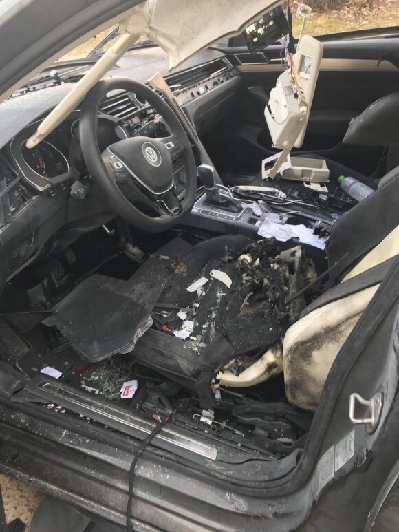 Взорван автомобиль одного из руководителей сети Maximа, преступление поражает наглостью и глупостью