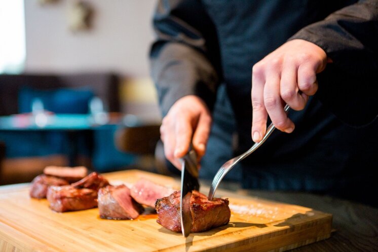 Lietuvoje atlikto tyrimo rezultatai liūdina – ženkliai atsiliekame nuo Europos vidurkio: siūlo valgyti mažiau mėsos