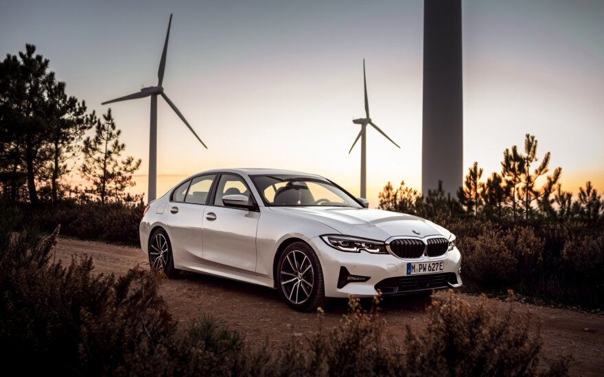 BMW Ženevos automobilių parodoje pristatys naujų 3 serijos modelių