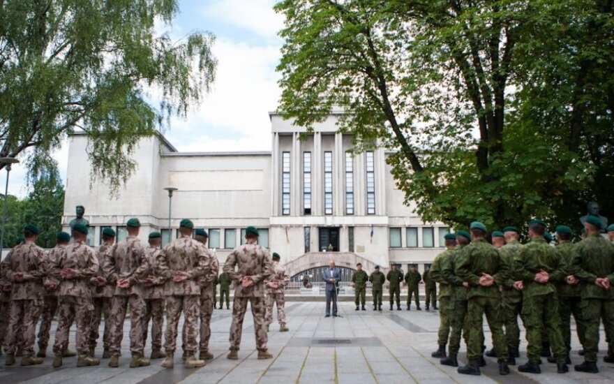 How long could Lithuania resist open military aggression?