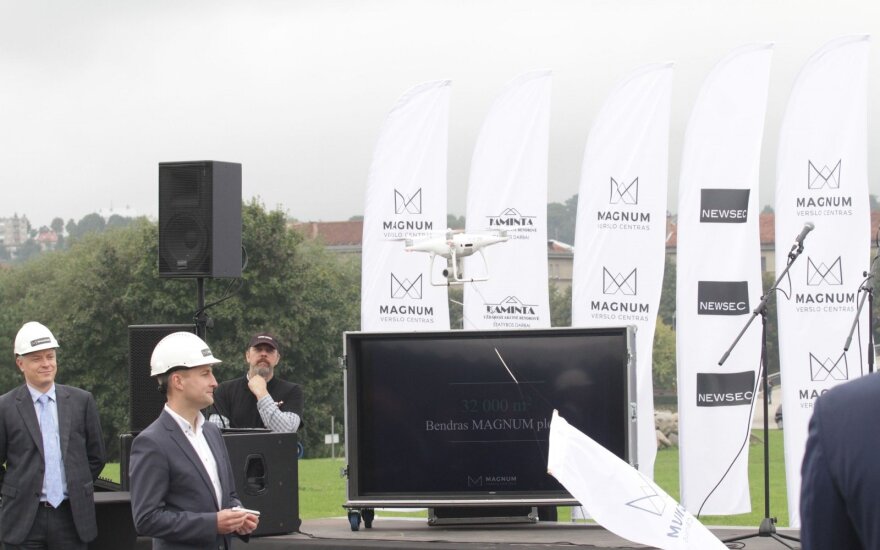 Viešbučiui vaiduokliui atėjo galas: pradedamas statyti naujas verslo centras