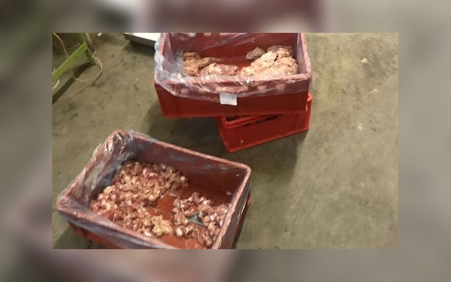 FNTT: į teismą keliaus įmonė, šešėlyje pardavusi vištienos už beveik milijoną eurų
