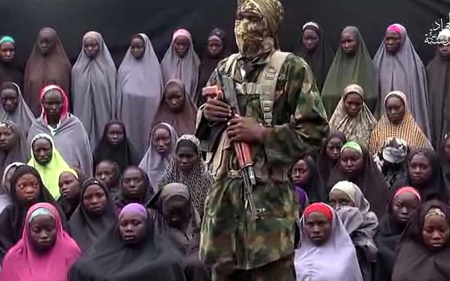 Per Boko Haram Ispuolį Zuvo Sesi Kameruno Kariskiai Delfi