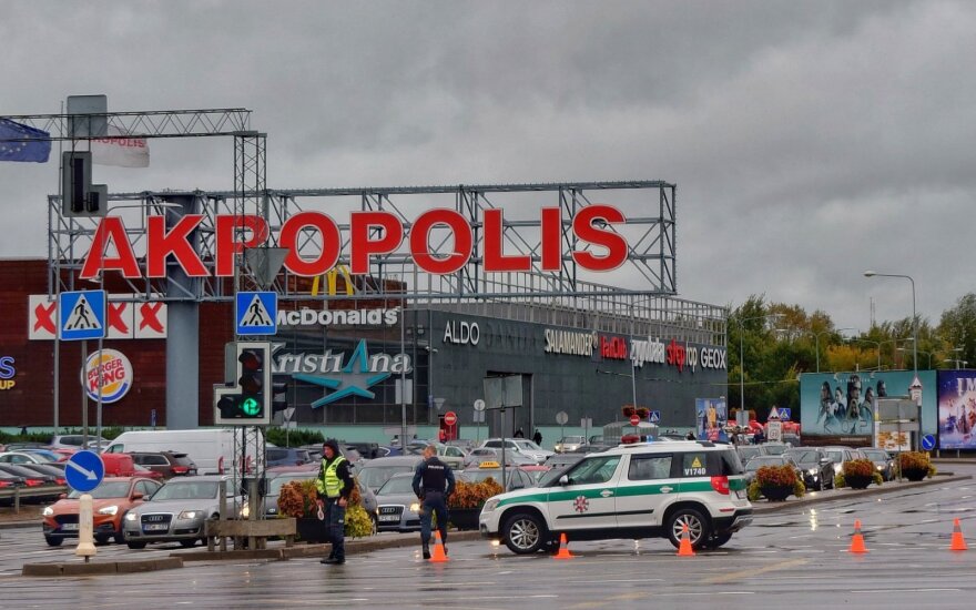 Vilniuje buvo evakuojamas „Akropolis“: pranešimas buvo melagingas, sprogmenys nebuvo surasti