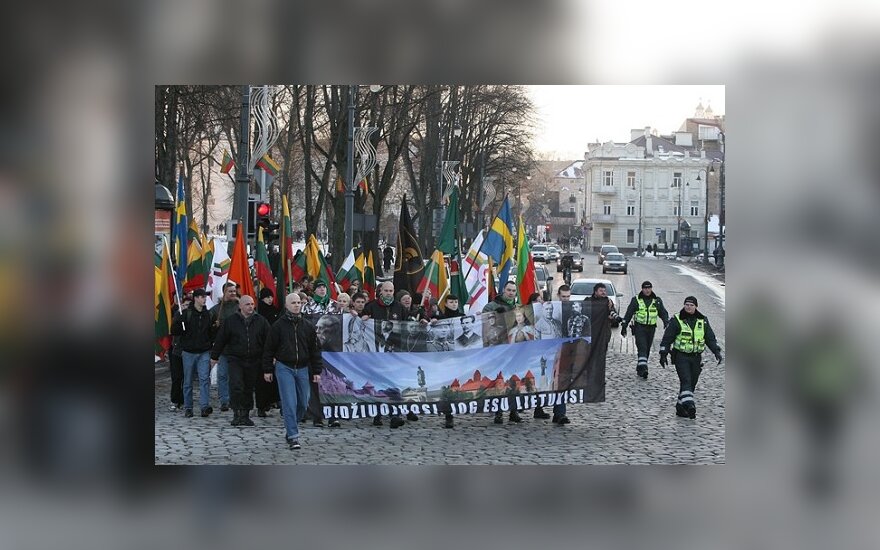 Tautinio jaunimo eitynėse – šūkiai „Lietuva lietuviams“