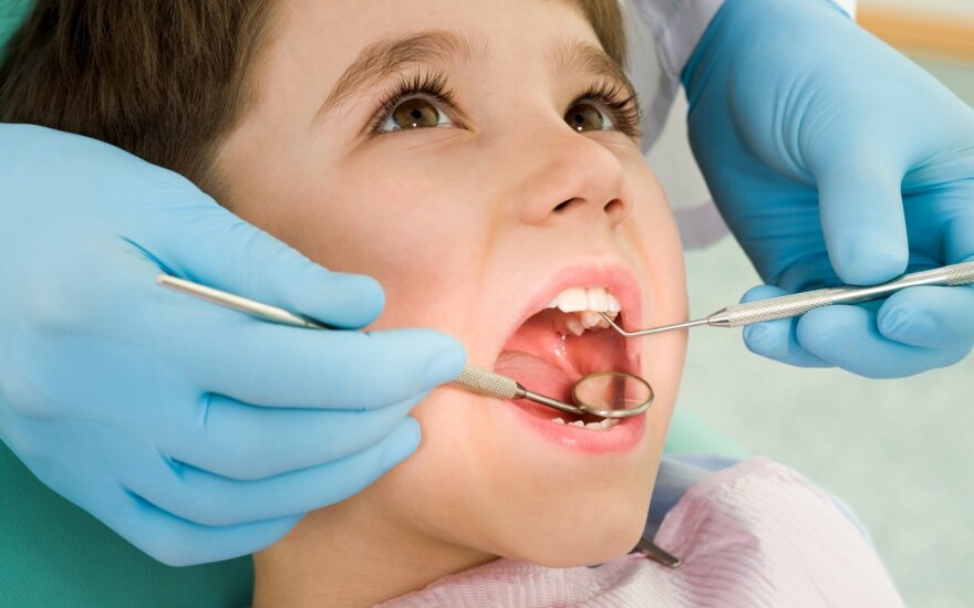 Vaikas pas dantų gydytoją