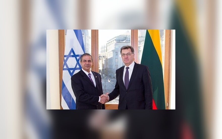 Israeli Ambassador Amir Maimon and Lithuanian Prime Minister Algirdas Butkevičius