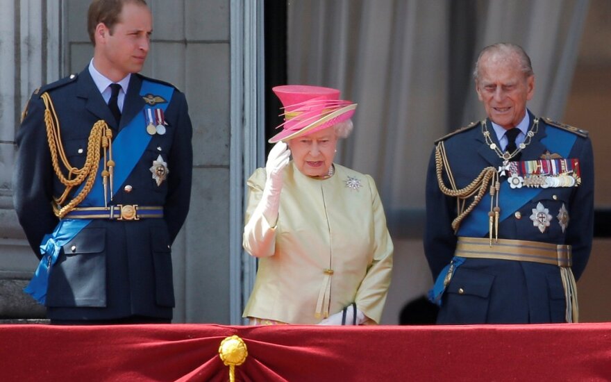 Princas Williamas, karalienė Elžbieta II ir princas Philipas