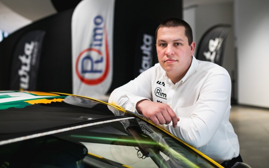 Benediktas Čirba Europos „drifto“ čempionate pergalių sieks nauju automobiliu