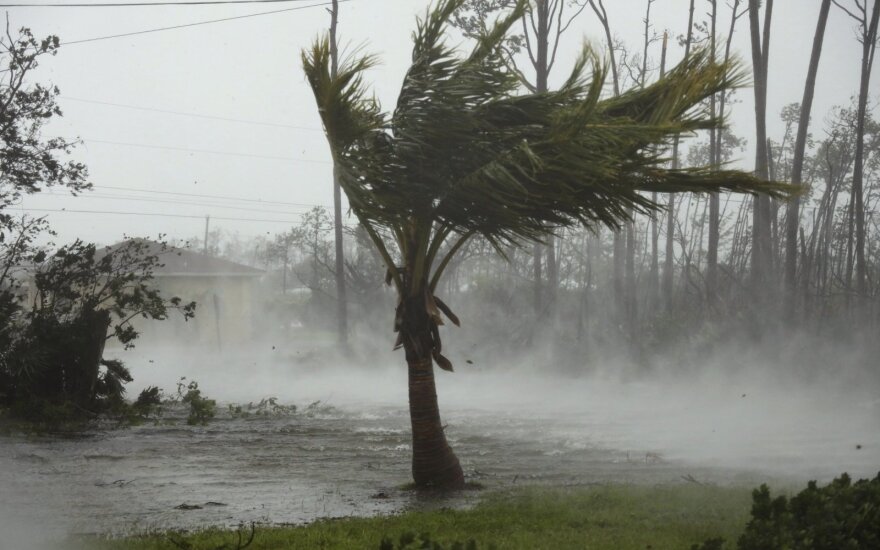 Uraganas „Dorian“ Bahamose nusinešė mažiausiai penkias gyvybes
