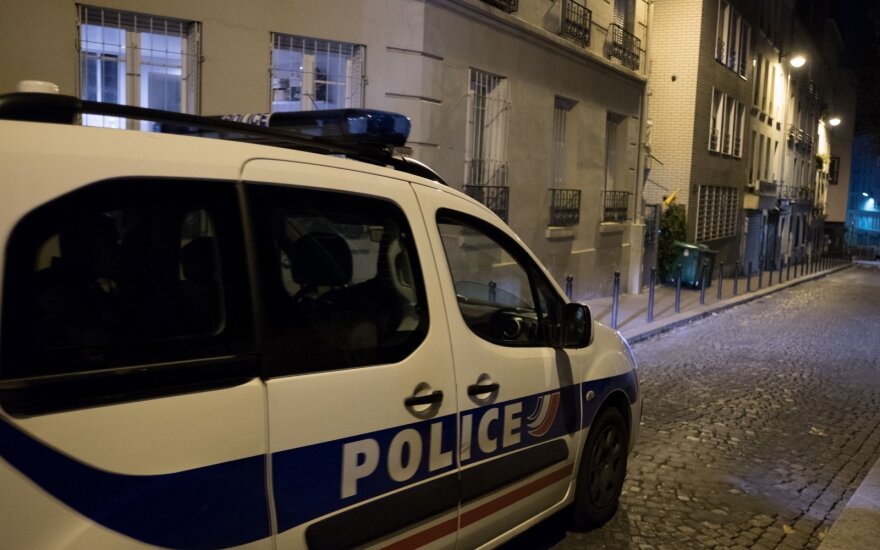 Policijos automobilis Paryžiuje