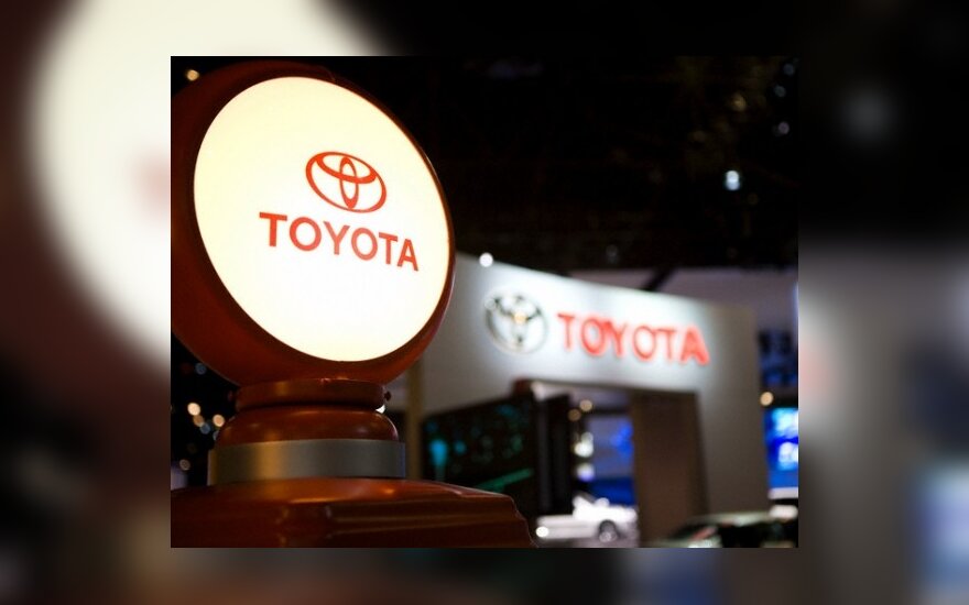 Dėl kilimėlių defekto „Toyota“ atšaukia 3,8 mln. automobilių JAV