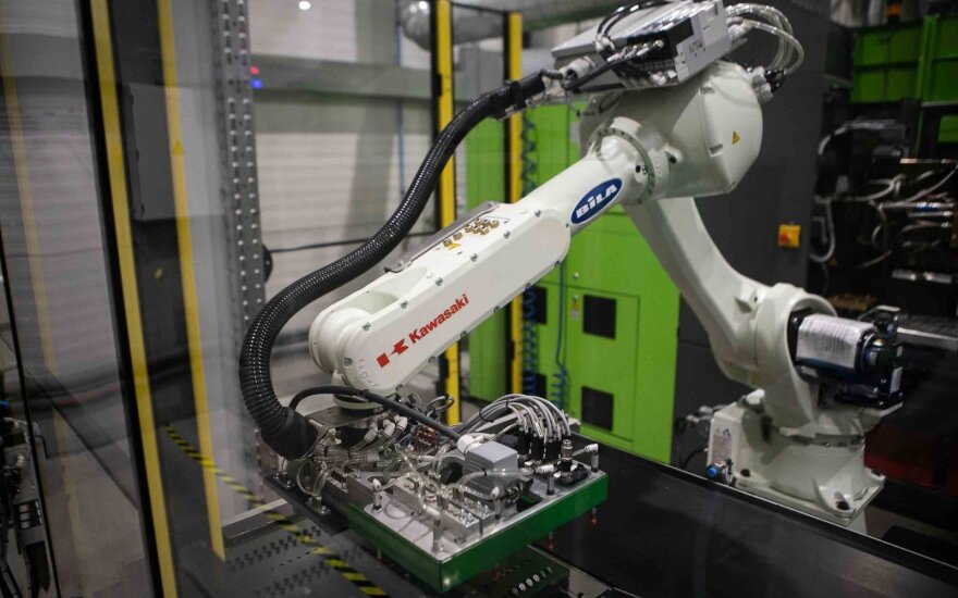 Experts: European manufacturing breakthrough stifled by overengineered industrial robots