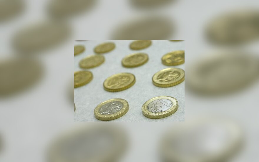 Lietuvoje gali nelikti vieno ir dviejų euro centų monetų, o kainos būtų apvalinamos iki 5 centų