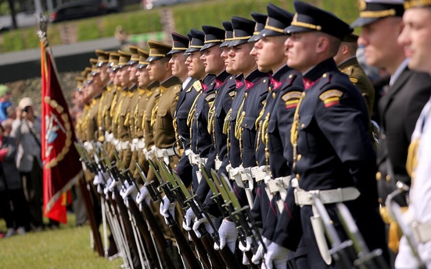 Lithuanian politicians divided on boosting defence spending earlier than planned
