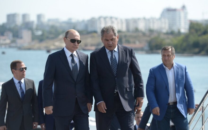 Vladimir Putin and Sergey Shoigu