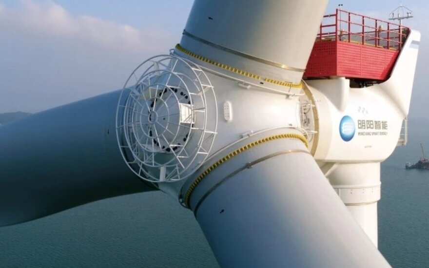 Kinijos bendrovė „MingYang Smart Energy“ šiuo metu stato neįtikėtinai didelę vėjo jėgainę.