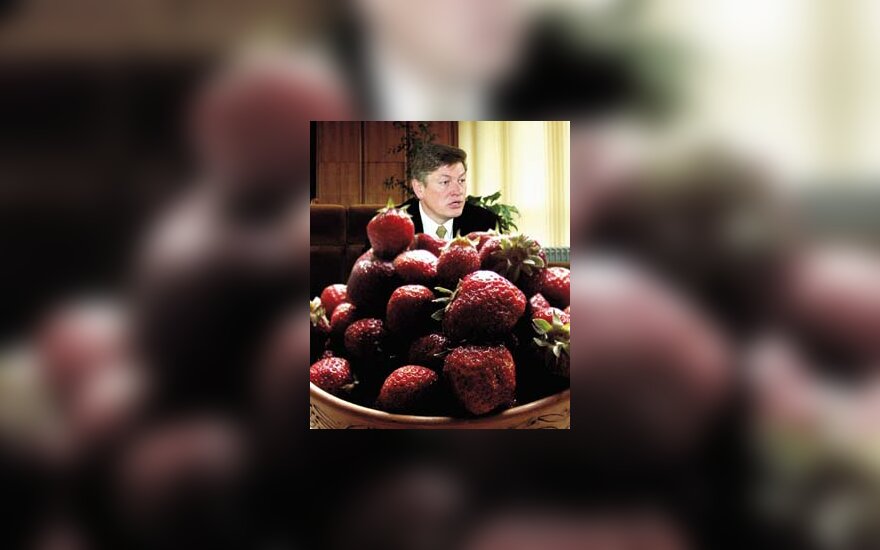 Artūras Paulauskas ir braškės