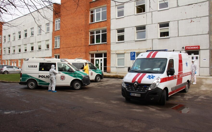 Iš Danijos parskridęs vaikinas, kuriam naujai diagnozuotas koronavirusas, su bičiuliu linksminosi Vilniuje
