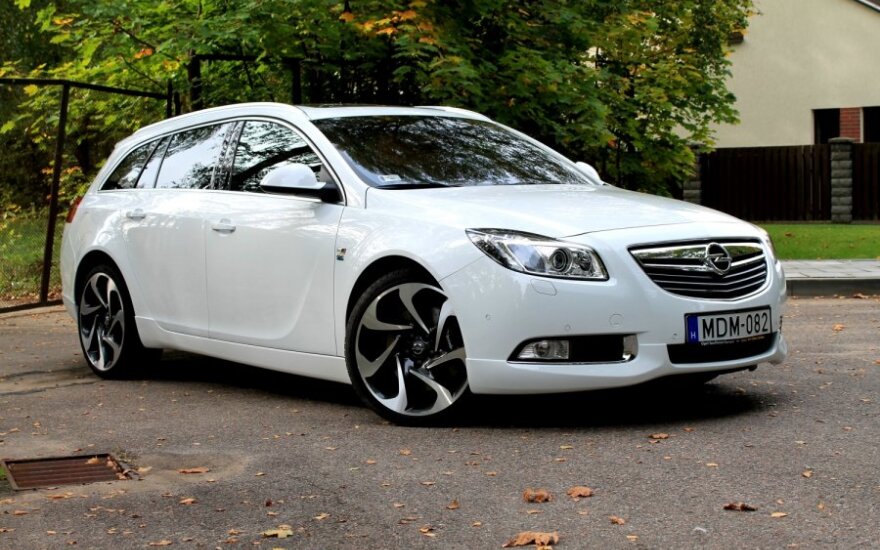 Opel insignia biturbo