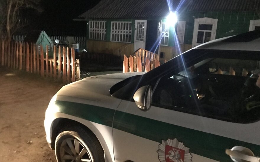 Vilniaus rajone rastas nužudytas vyriškis: įvykio vietoje pareigūnai sulaikė įtariamąjį