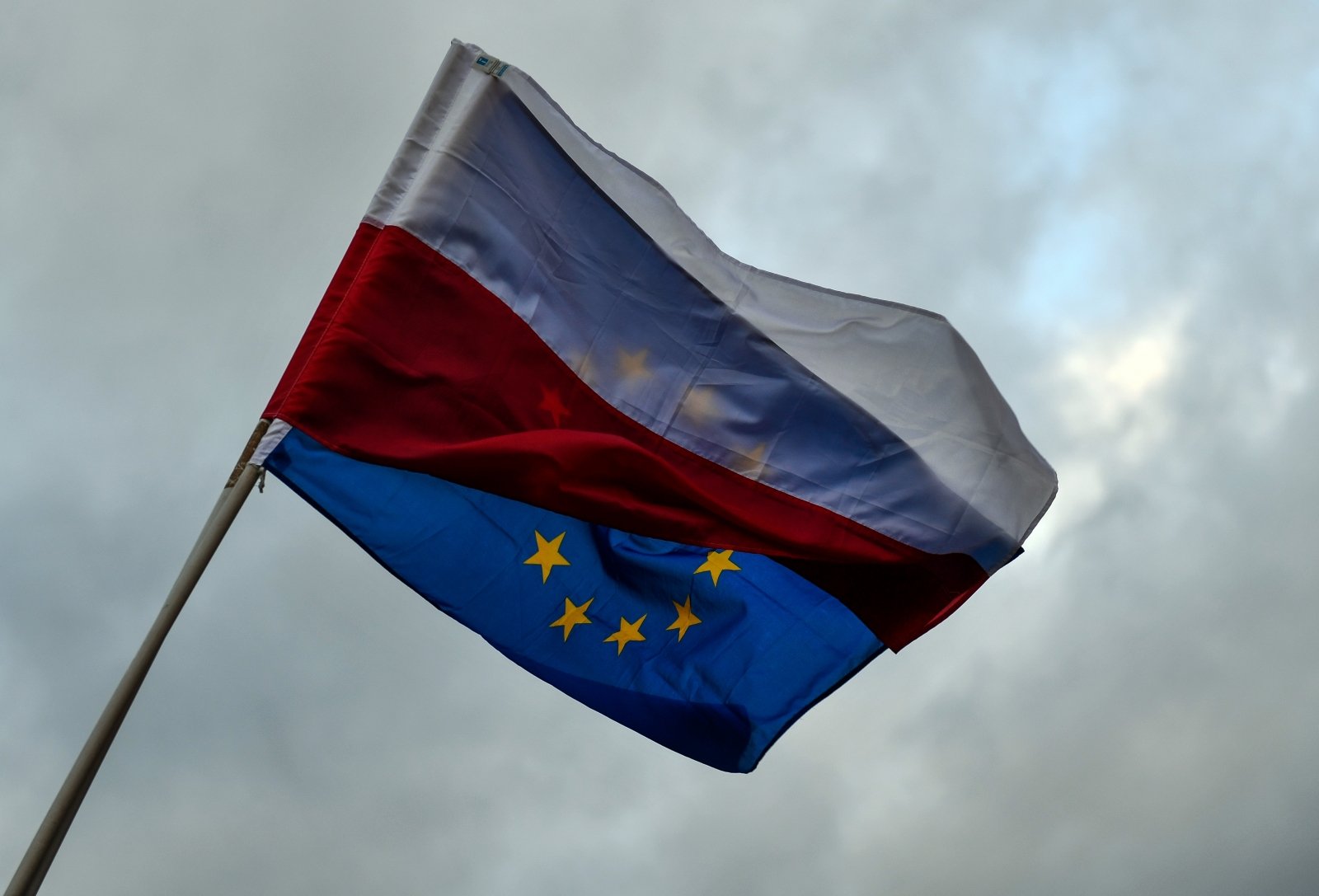 UE podejmuje działania prawne przeciwko Polsce