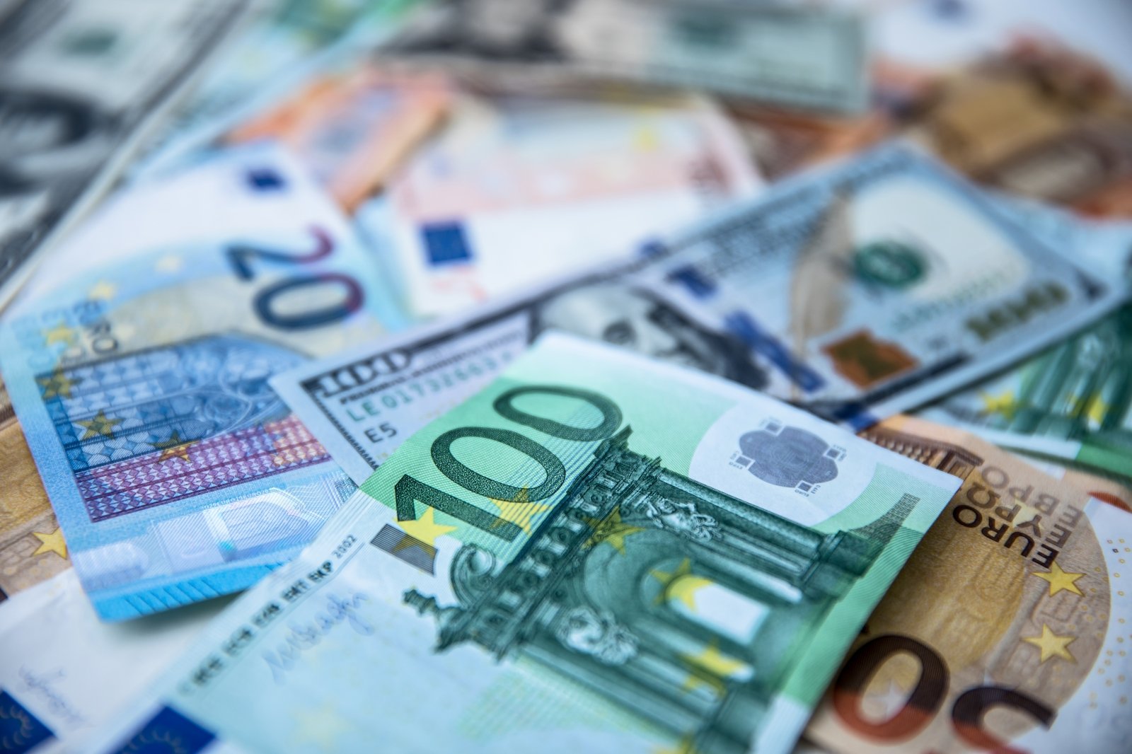 dirbti iš namų 500 eurų per mėnesį bitkoinų ateities sandoriai cboe ir cme lietuvoje