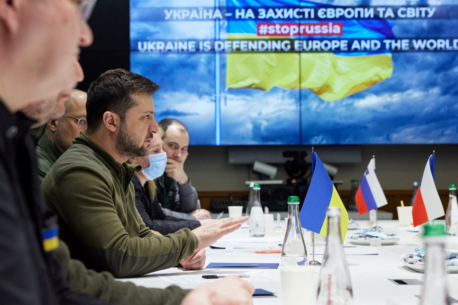 Warszawa apeluje o „misję pokojową” NATO na pomoc Ukrainie