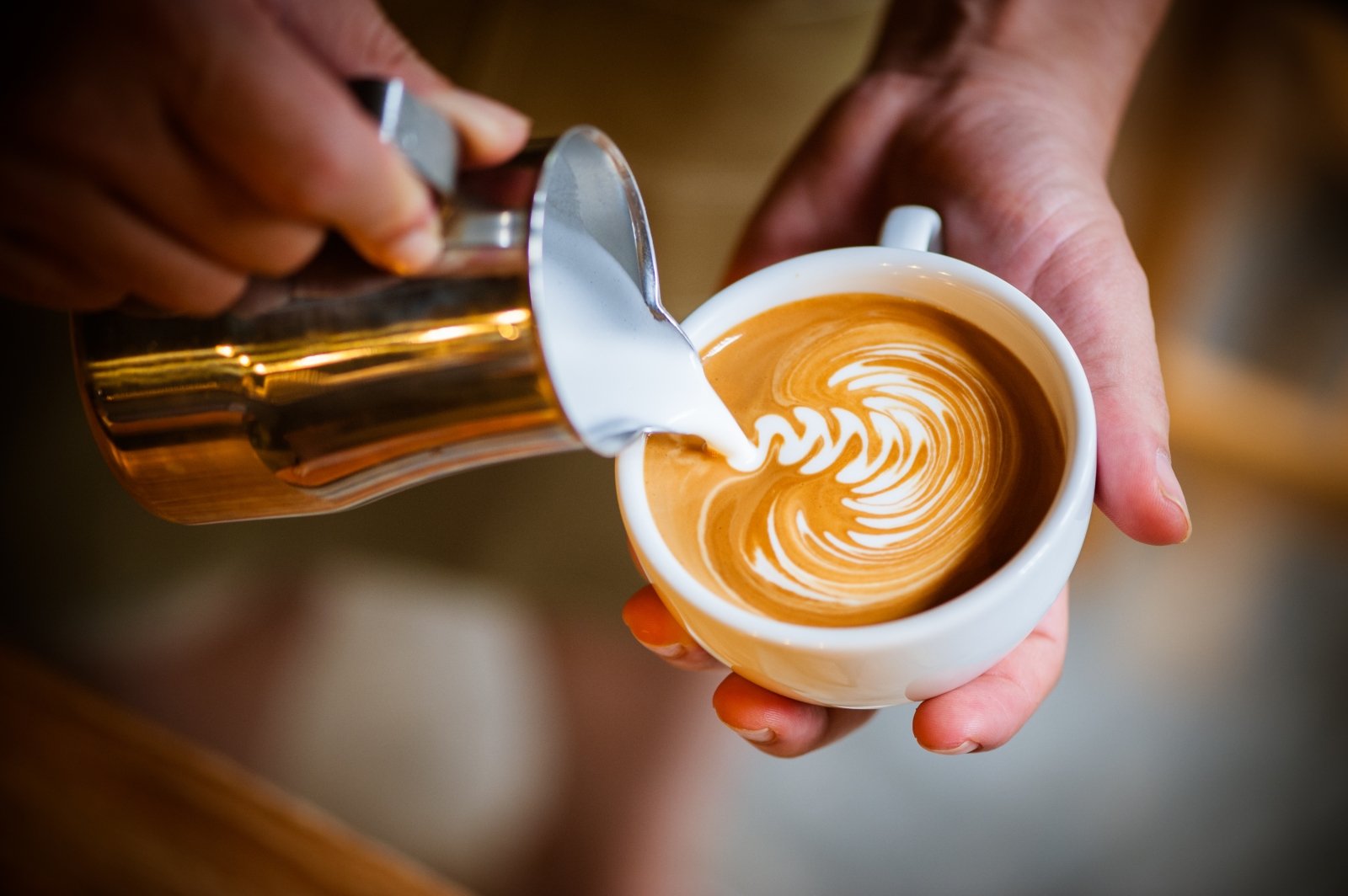Kava ir dieta: kuo tai susiję bei kaip ją naudoti teisingai