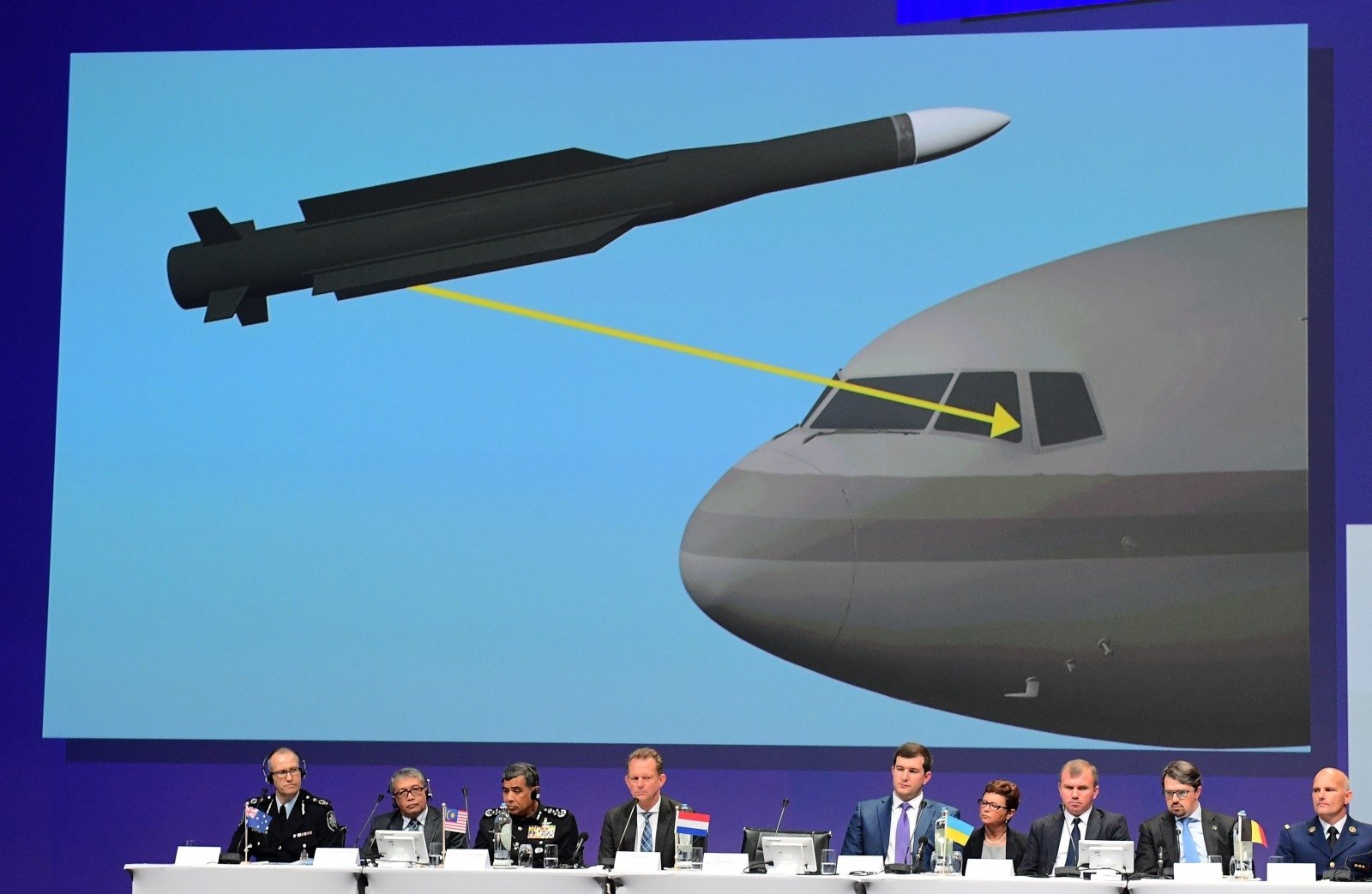 Порошенко на 100% уверился в ответственности РФ за крушение Boeing