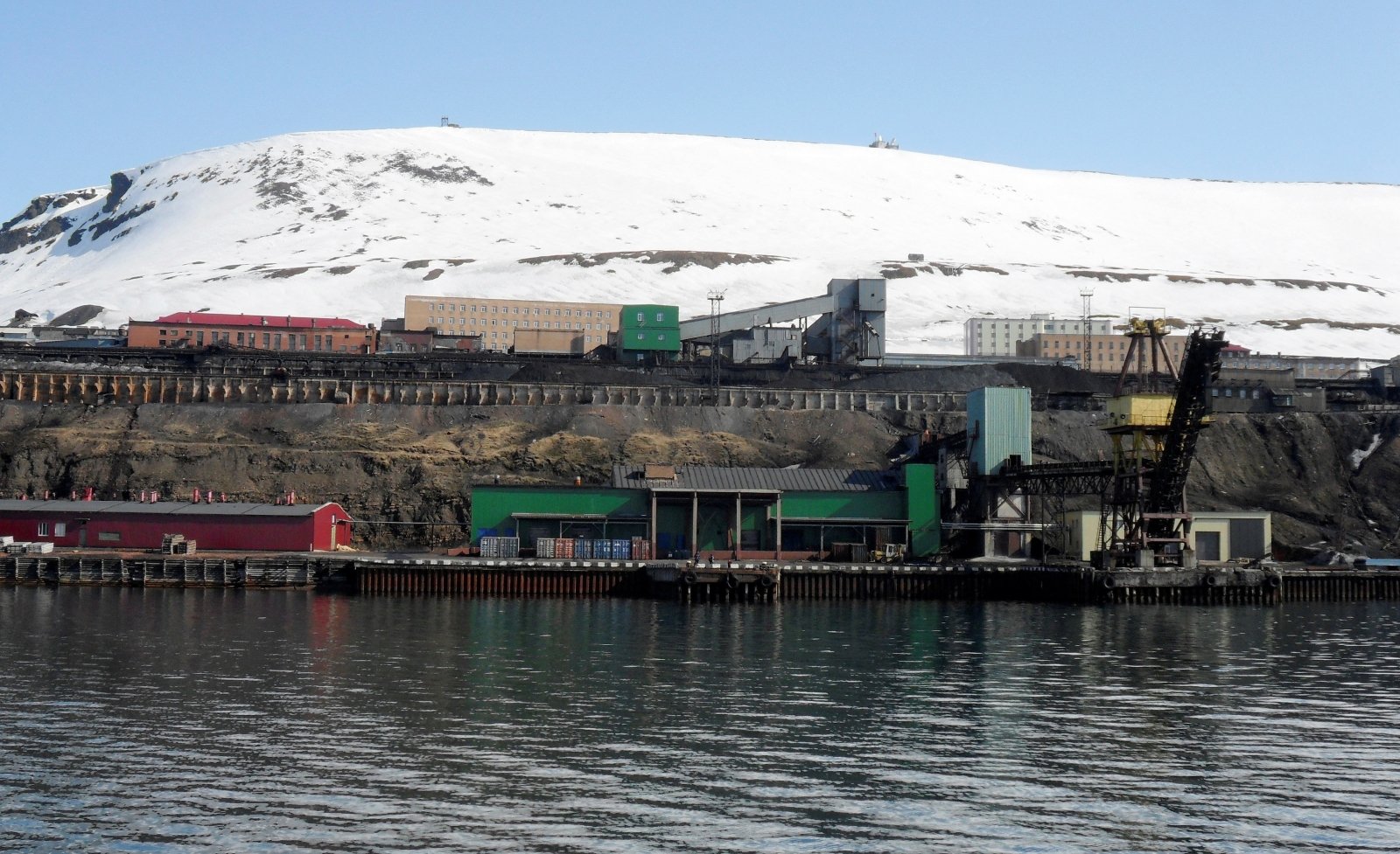 Norge tillot last fra Russland til russiske bosetninger på Svalbard