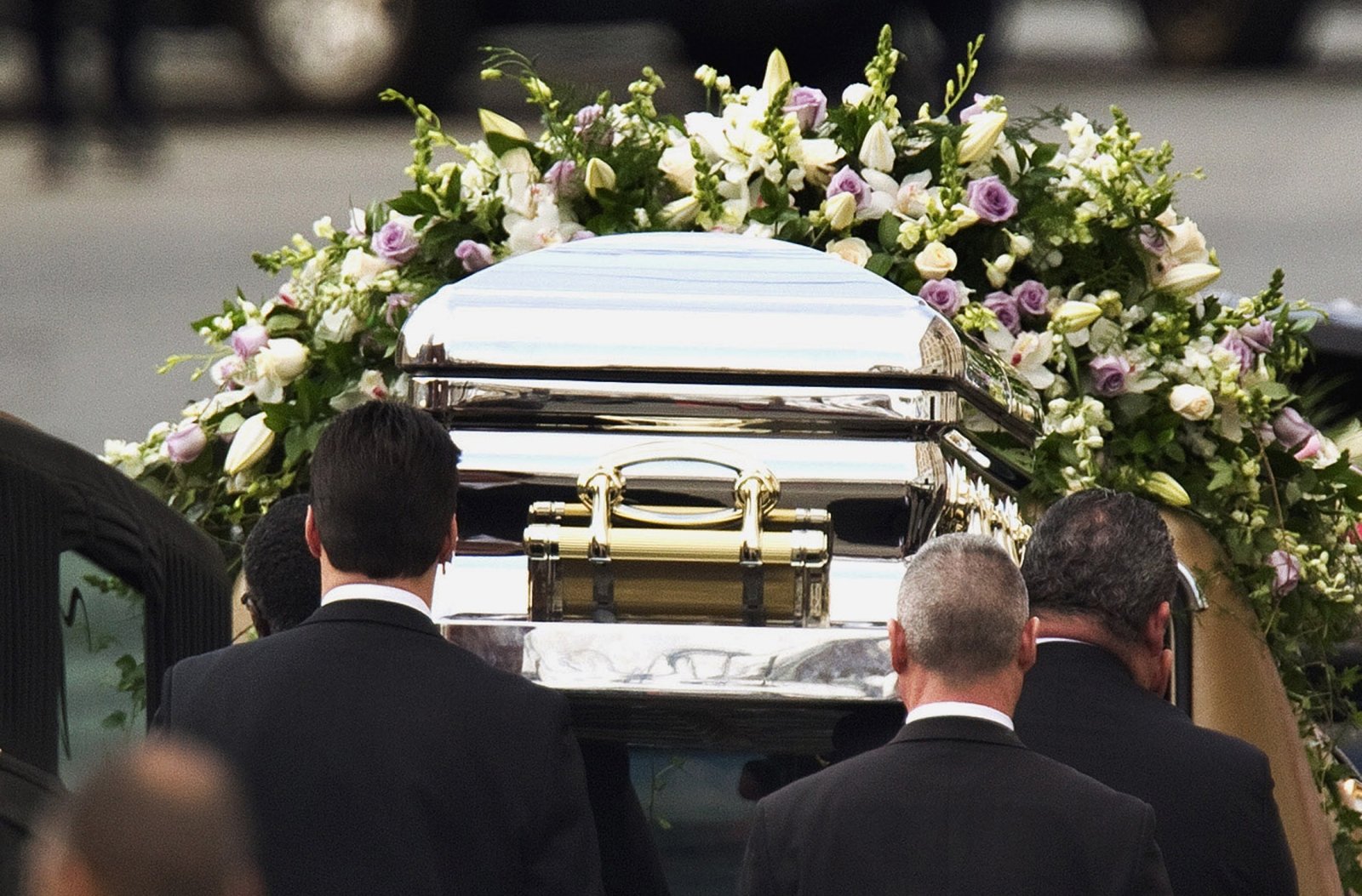 Похороны уитни хьюстон фото в гробу